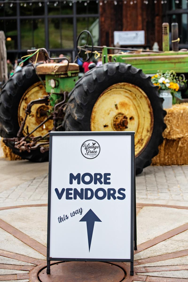 Vendors and activities at Freedom Con